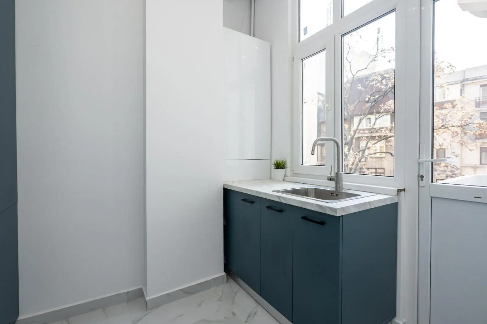 Chic Apartament In Piata Universitatii Bucharest Apartment